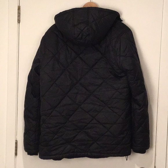 Hurley quilted coat with hoodie and fleece on the inside. Size medium. - Picture 8 of 13